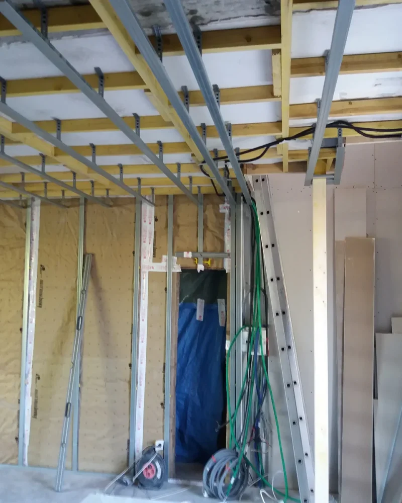 plaquiste-isolation-cloisons-solution-batiment-la-roche-sur-yon (6)